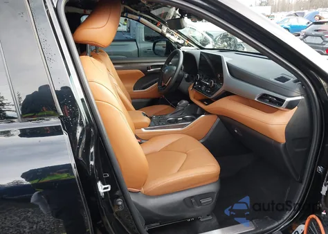 2023 Toyota Highlander Platinum z USA, uszkodzony, nr VIN 5TDKDRBH4PS038908